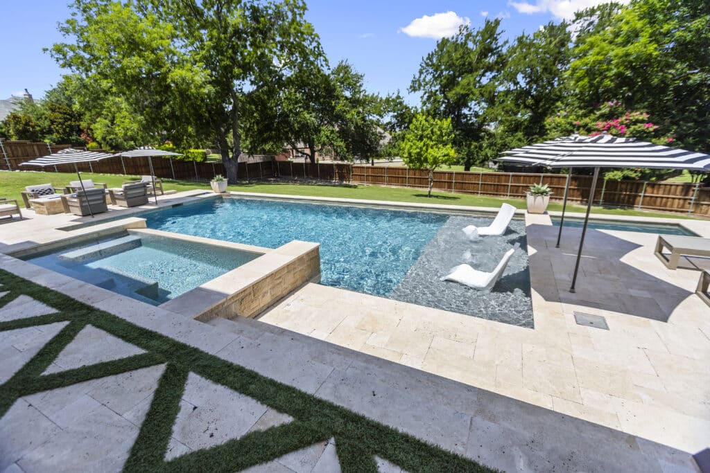 Geometric pool with jacuzzi.